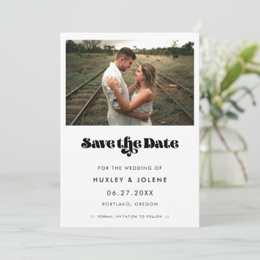 retro script Sla de datumfoto op Save The Date (Staand voorkant)