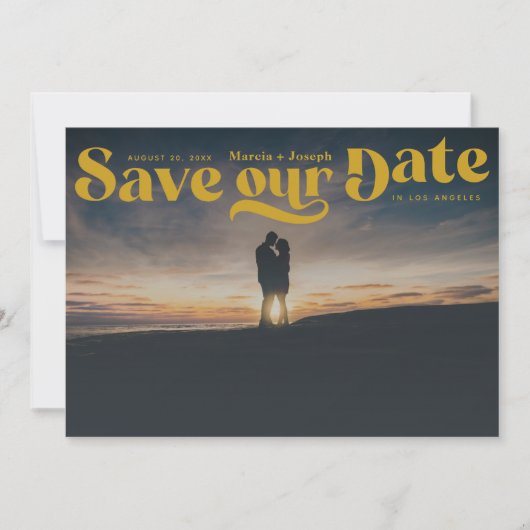 Retro Serif Mosterdgeel Save The Date (Voorkant)