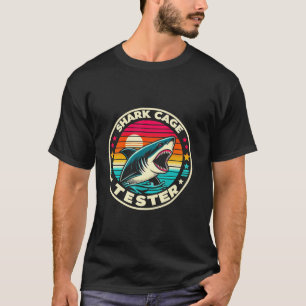 Retro Shark Cage Tester Herstel Grappige Beenarm A T-shirt