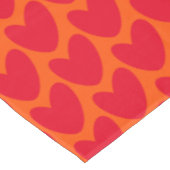 Retro Sinaasappel met Groovy Red Hearts Tafelkleed (Gekanteld)