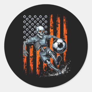 Retro skelet speelt voetbal Usa vlag griezelige za Ronde Sticker