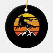 Retro Skiing Keramisch Ornament (Voorkant)