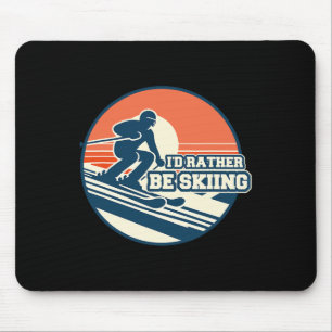 Retro skisilhouet ontwerp met zonsondergang gradië muismat