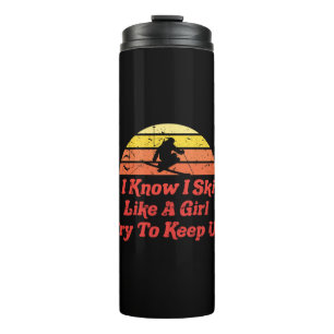 Retro sneeuw van 80s Ski als een meisje probeert Thermosbeker