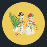 Retro Snowmen Ronde Sticker<br><div class="desc">Schattige kerstsnoepjes</div>