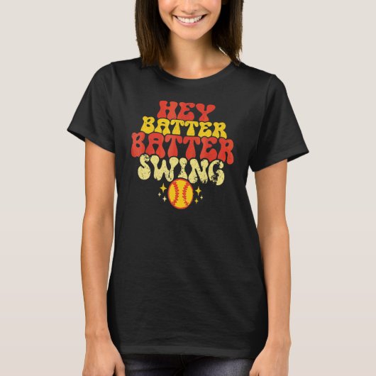 Retro Softball Moeder Hey Batter Swing Softba T-shirt (Voorkant)