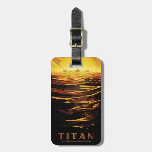 Retro Space Poster - Titan, de grootste maan van S Bagagelabel (Voorkant verticaal)
