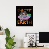 Retro Spaceship flying Saucer Funny Space Travel V Poster (Thuiskantoor)