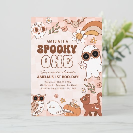 Retro Spooky One Halloween Verjaardag Uitnodiging (Staand voorkant)