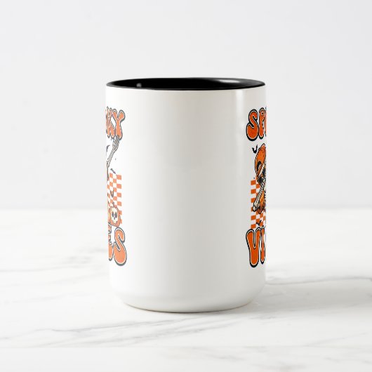 Retro Spooky Vibes Dabbing Skeleton Halloween Tweekleurige Koffiemok (Center)