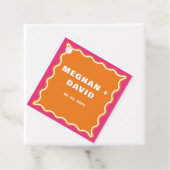 Retro Squiggle Wavy Curve Pink Oranje Weddenschap Bedankjes Labels (In situ)