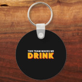 Retro Srt This Team Makes Me Drink Funny Football Sleutelhanger (Voorkant)