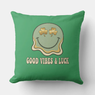 Retro St. Patrick's Day Goede Vibes & Geluk Smiley Kussen