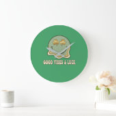Retro St. Patrick's Day Good Vibes & Luck Smiley Grote Klok (Huis)