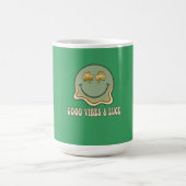 Retro St. Patrick's Day Good Vibes & Luck Smiley  Magische Mok (Midden)