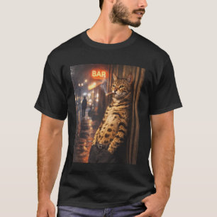 Retro Stijl Zwerver Bengaalse Kat die Sigaren rook T-shirt
