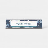 Retro Stijlvolle Elegante Blauwe Witte Bloemen Bureau Naambordje (Voorkant)