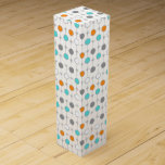 Retro Stip en Doos van de Wijn Starbursts Wijn Geschenkdoos<br><div class="desc">Dit klantgerichte Retro Stip en het ontwerpeigenschappen van de Doos van de Wijn Starbursts (Wachttijd voor het.) een net van kleurrijk stip en starbursts. Het vintage geïnspireerdeo turkoois; het witte, grijze, en oranje stip wordt gescheiden door kitschy grijze starbursts om een geometrisch patroon te vormen. Pas de achtergrondkleur op dit...</div>