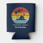 Retro strand familie kustvakantie script blikjeskoeler (Voorkant)