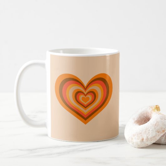 Retro Striped Heart Mug - Orange on Beige Koffiemok (Met donut)