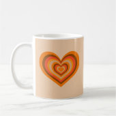 Retro Striped Heart Mug - Orange on Beige Koffiemok (Links)