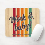 Retro  Stripes Custom Naam Leuk Werk het! Muismat<br><div class="desc">Vergeet saaie mousepad pleinen, uw bureau verdient een funky disco bal van productiviteit! Dit is niet de mousepad van je oma, het is een geweldige uitbarsting van retro vibes die klaar zijn om je werkdag te voeden. Afbeelding dit: jouw naam blazin' in vet lettertype naast "Work it, baby!" in een...</div>