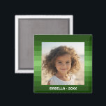 Retro Stripes - Kerstgroen - Eenvoudige foto Magneet<br><div class="desc">Groene streeppatronen met een eenvoudig tekstgebied voor een naam en datum. Voeg je favoriete selfie of familie momentopname toe. Gebruik een foto om dit unieke en persoonlijke fotocadeau te creëer. De achtergrond is voorzien van een retro streep patroon met een schone, moderne update. Als u het afbeelding moet aanpassen, klikt...</div>