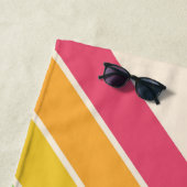 Retro Stripes Kleurrijk Gestreept 70s 80s Ontwerp Strandlaken (In situ)