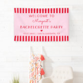 Retro Stripes Rood & Roze Bachelorette Party Spandoek (Insitu)