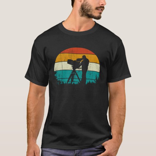 Retro Style Pine Journalist TV Camera en T-shirt (Voorkant)