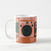 Retro-style portable radio cassette players koffiemok (Links)