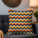 Retro Stylin Decoratief Sierkussen Cushion<br><div class="desc">Een tikje retro in dit moderne hoekzigzag ontwerp. Ontworpen voor u door Evco Studio.</div>