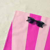Retro Sun Burst Sunset Sunrise Hot Pink Ombre Strandlaken (In situ)