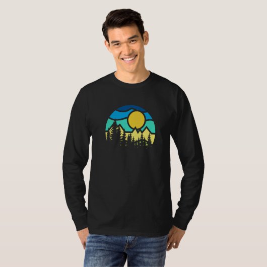 Retro Sun Minimalist Pine Tree Graphic T-shirt (Voorkant volledig)