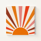 Retro Sun Rays blaast Zonnehard Oranje Geel Rood Notitieboek (Achterkant)