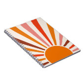Retro Sun Rays blaast Zonnehard Oranje Geel Rood Notitieboek (Rechterzijde)