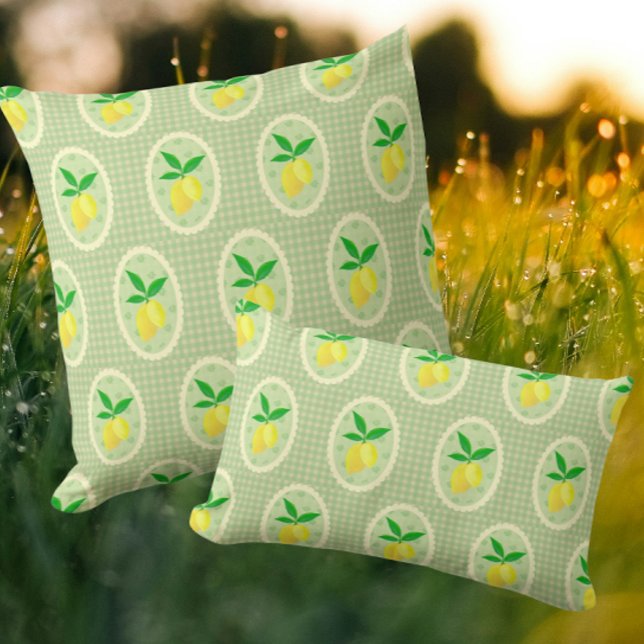 Retro Sunny Lemons on Green Gingham Kussen (Vintage charm lemons and gingham!)
