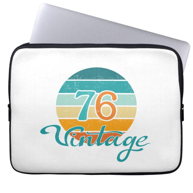 Retro Sunset 76  gestrest Laptop Sleeve (Voorkant)