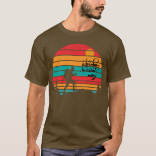 Retro Sunset Adventure wacht op wandelend T-shirt