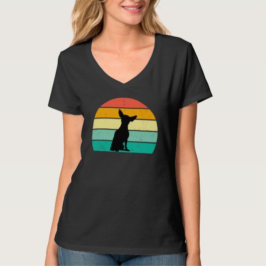 Retro Sunset Chihuahua T-Shirt (Voorkant)