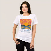 Retro Sunset Coastal Vibes Inspirerend Uitspraak Tri-Blend Shirt (Voorkant volledig)