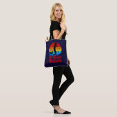  Retro Sunset is een Zeemeermin Mermaid Make Waves Tote Bag (Op model)