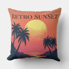 Retro Sunset Paradise -  tropische ontsnapping Kussen