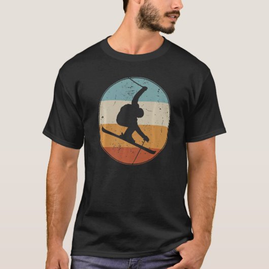 Retro -Sunset Skiing Design for Skiers Ski T-shirt (Voorkant)