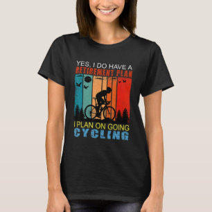 Retro Sunset Slogan Retirement Plan I Plan on Goi T-shirt