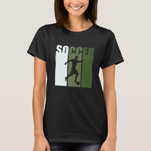 Retro Sunset Soccer Player Green Silhouette T-shirt (Voorkant)