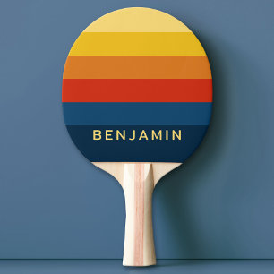 Retro Sunset Strepen met Eenvoudige Sans Serif Naa Tafeltennisbatje