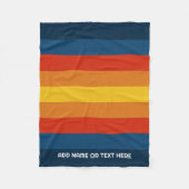 Retro Sunset Stripes met Simple Sans Serif Name Fleece Deken (Voorkant)