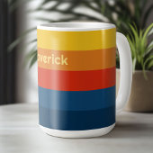 Retro Sunset Stripes met Simple Sans Serif Name Koffiemok