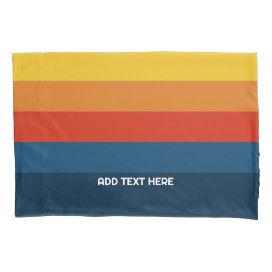 Retro Sunset Stripes met Simple Sans Serif Name Kussensloop (Voorkant)